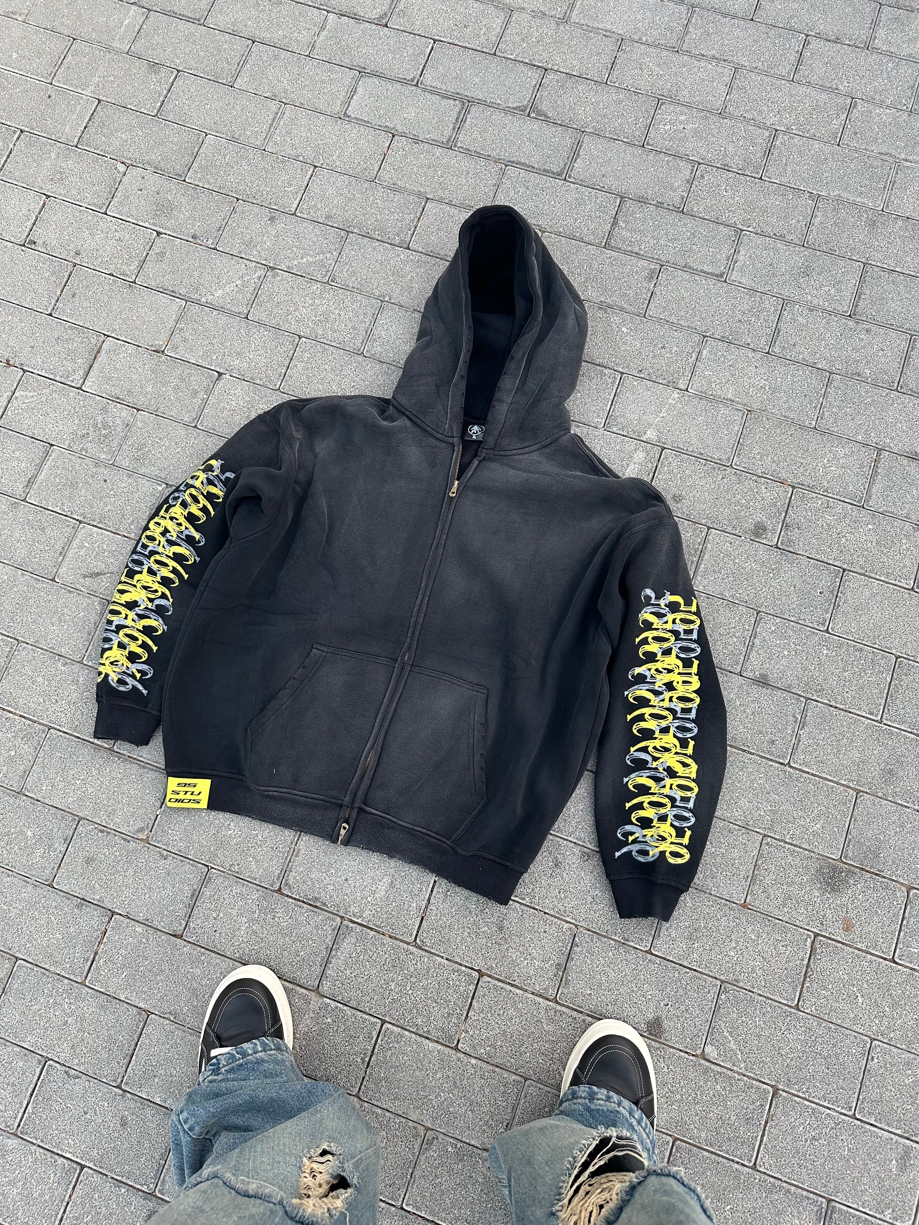 NINETYFIVE BLACK & TAN ZIP UP